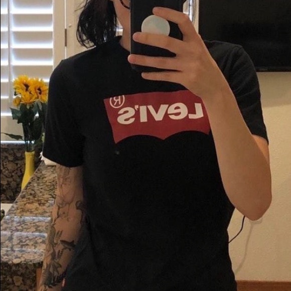 shirt - Picture 2 of 2